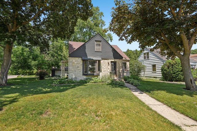 4630 W Cleveland AVENUE, Milwaukee, WI 53219