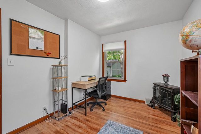 4630 W Cleveland AVENUE, Milwaukee, WI 53219