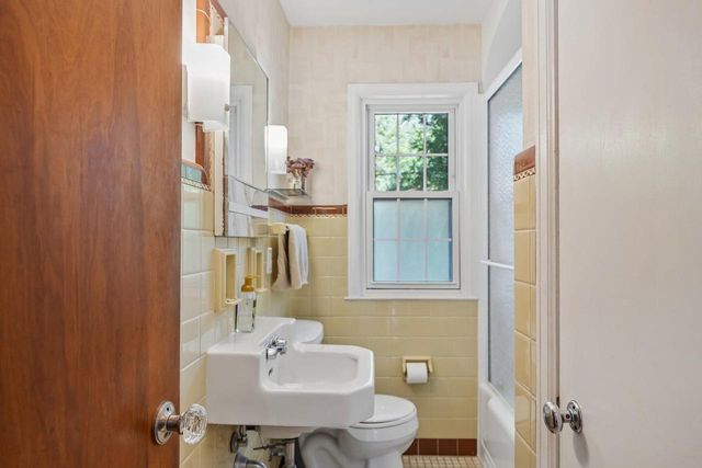4630 W Cleveland AVENUE, Milwaukee, WI 53219
