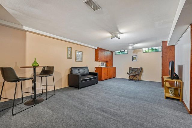 4630 W Cleveland AVENUE, Milwaukee, WI 53219