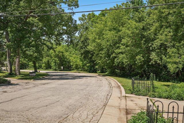 4630 W Cleveland AVENUE, Milwaukee, WI 53219