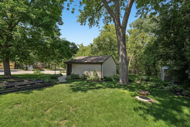 4630 W Cleveland AVENUE, Milwaukee, WI 53219