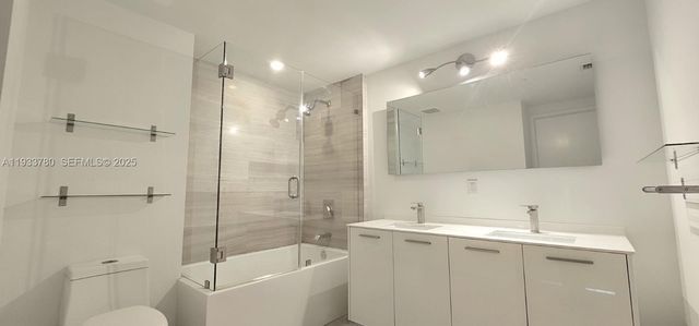 1300 Brickell Bay Dr 1106, Miami, FL 33131