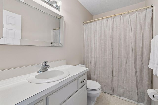 14945 Dundee Avenue, Apple Valley, MN 55124