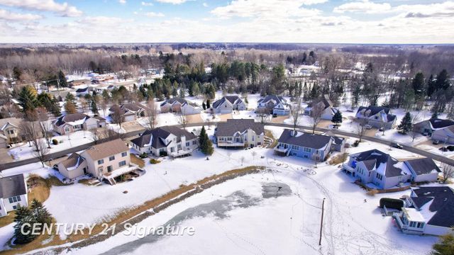 7118 Spring Lake Trail, Saginaw, MI 48603