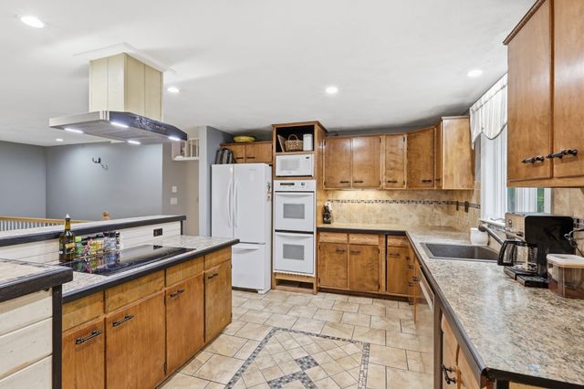 97 Cross Street, Andover, MA 01810