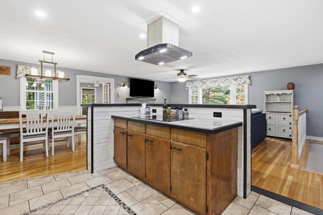 97 Cross Street, Andover, MA 01810