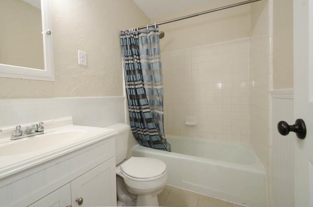 7128 JUANA DR, Millington, TN 38053