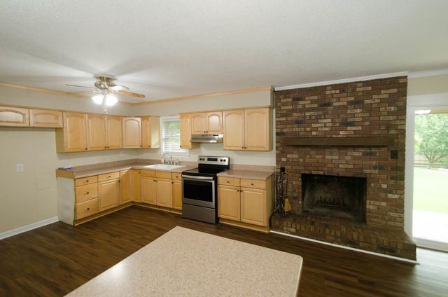 7128 JUANA DR, Millington, TN 38053