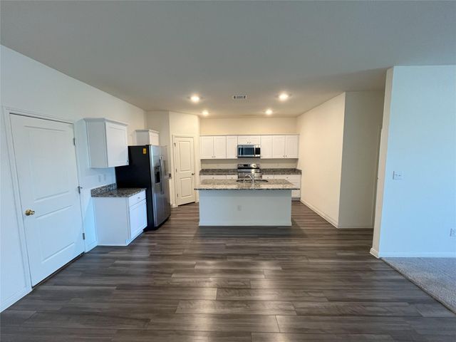 215 Light Timber RD, Maxwell, TX 78656