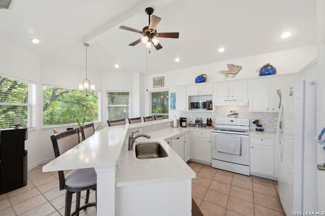 161 VILLAGE DR, Canyon Lake, TX 78133