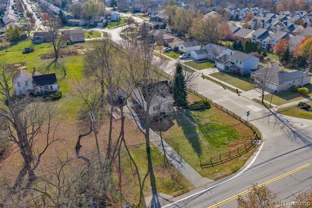 42859 Palmer Road, Canton, MI 48188