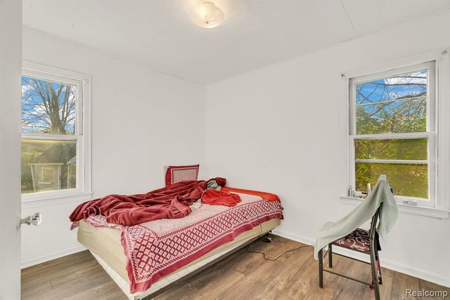 42859 Palmer Road, Canton, MI 48188