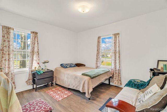 42859 Palmer Road, Canton, MI 48188