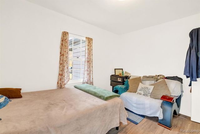 42859 Palmer Road, Canton, MI 48188