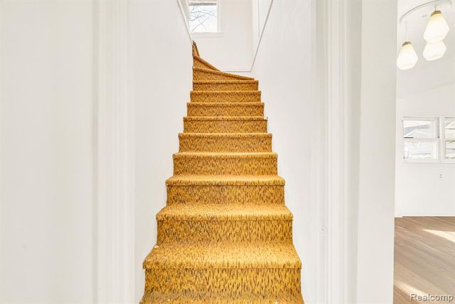 42859 Palmer Road, Canton, MI 48188