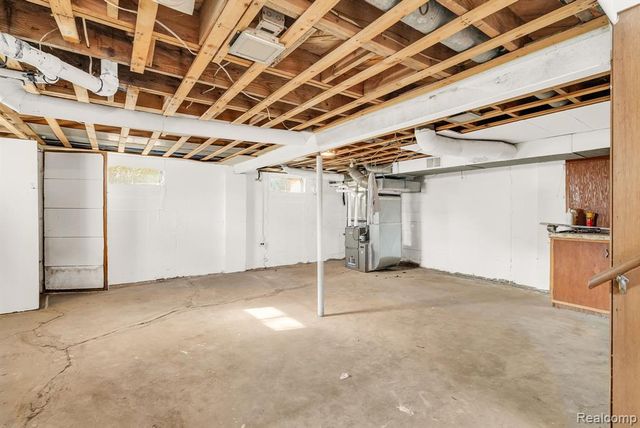 42859 Palmer Road, Canton, MI 48188