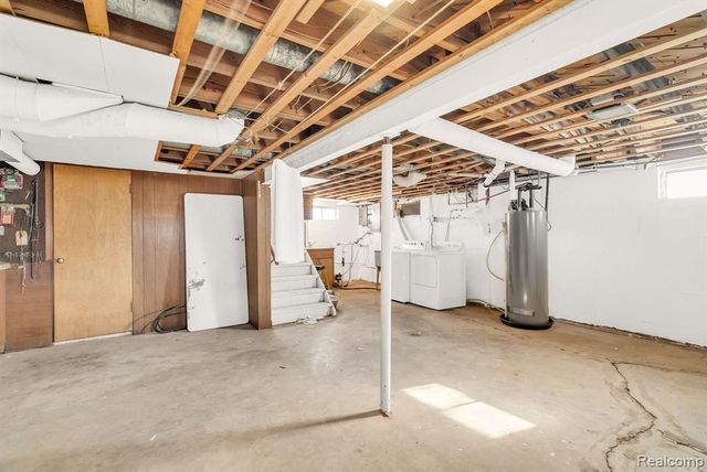 42859 Palmer Road, Canton, MI 48188