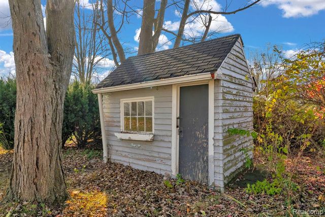 42859 Palmer Road, Canton, MI 48188