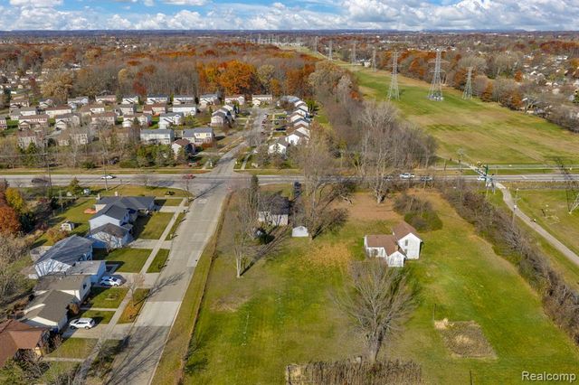 42859 Palmer Road, Canton, MI 48188