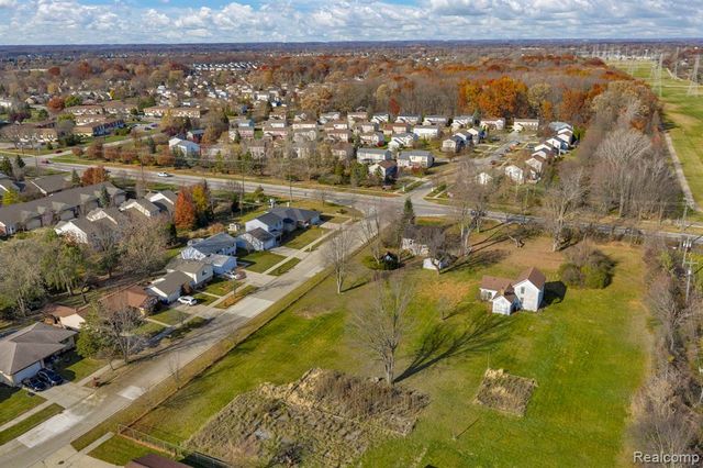 42859 Palmer Road, Canton, MI 48188