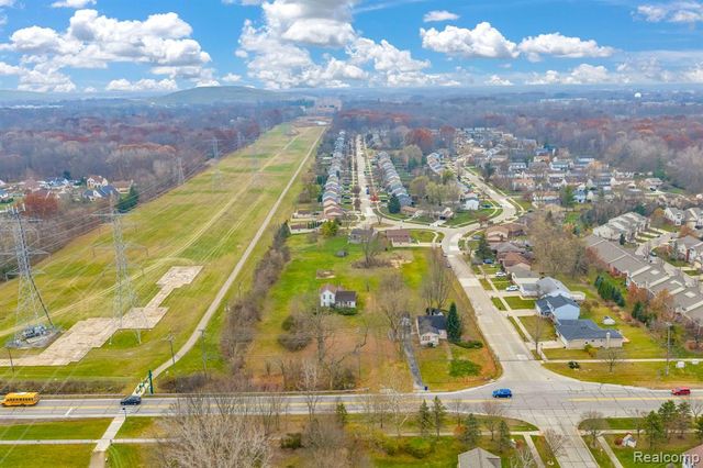 42859 Palmer Road, Canton, MI 48188