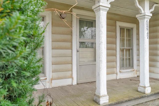 42859 Palmer Road, Canton, MI 48188