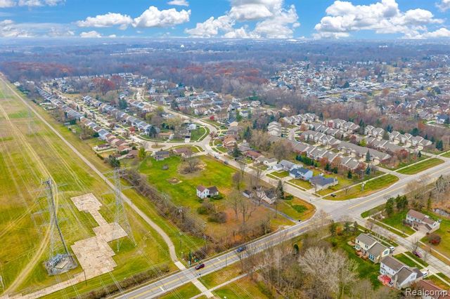 42859 Palmer Road, Canton, MI 48188