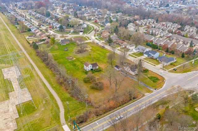 42859 Palmer Road, Canton, MI 48188