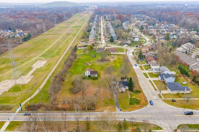 42859 Palmer Road, Canton, MI 48188