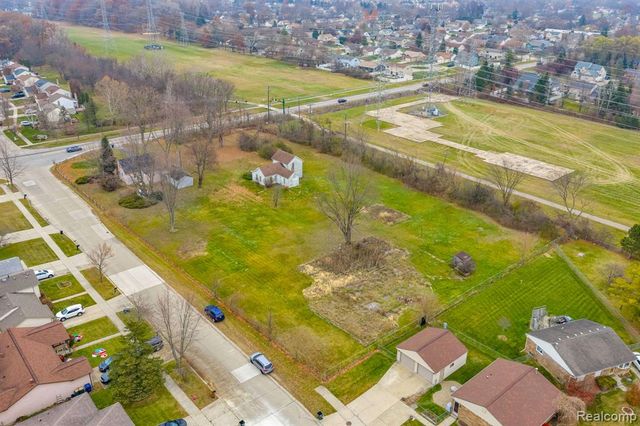 42859 Palmer Road, Canton, MI 48188