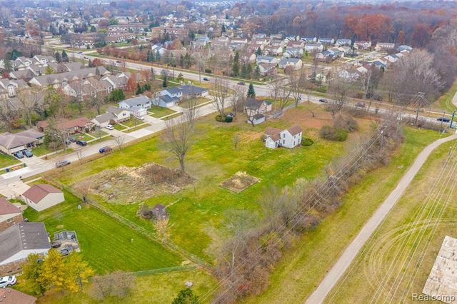 42859 Palmer Road, Canton, MI 48188