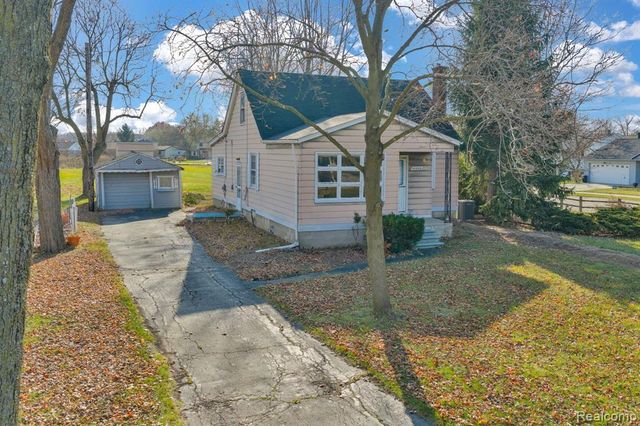 42859 Palmer Road, Canton, MI 48188