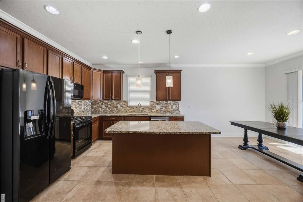 Image 11 of property listing at 5711 ARBOR WOOD COURT, Bradenton, FL 34203