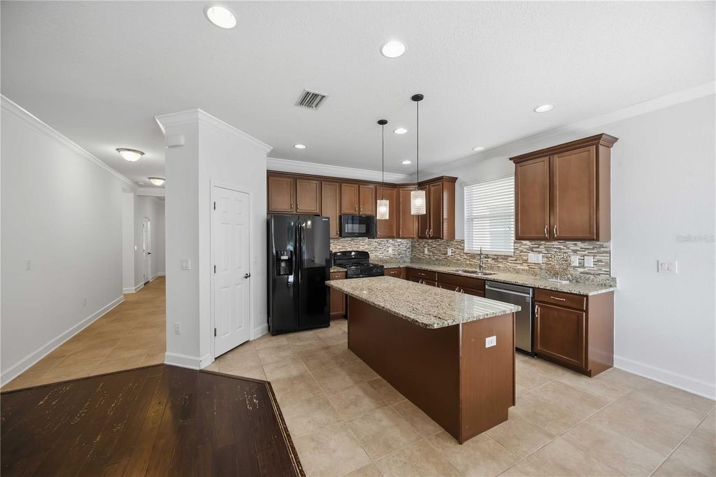 Image 14 of property listing at 5711 ARBOR WOOD COURT, Bradenton, FL 34203