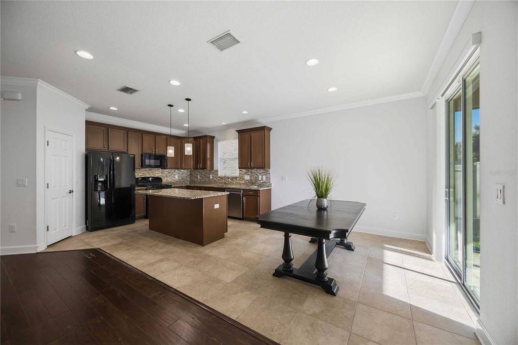 Image 17 of property listing at 5711 ARBOR WOOD COURT, Bradenton, FL 34203