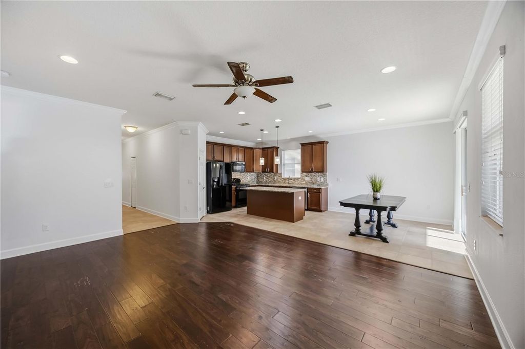 Image 19 of property listing at 5711 ARBOR WOOD COURT, Bradenton, FL 34203