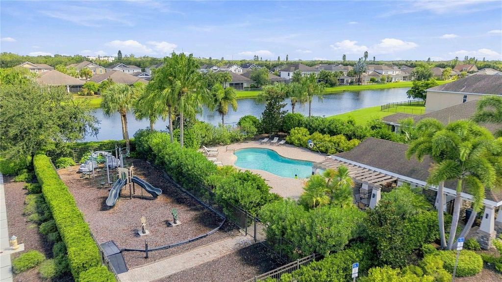 Image 3 of property listing at 5711 ARBOR WOOD COURT, Bradenton, FL 34203