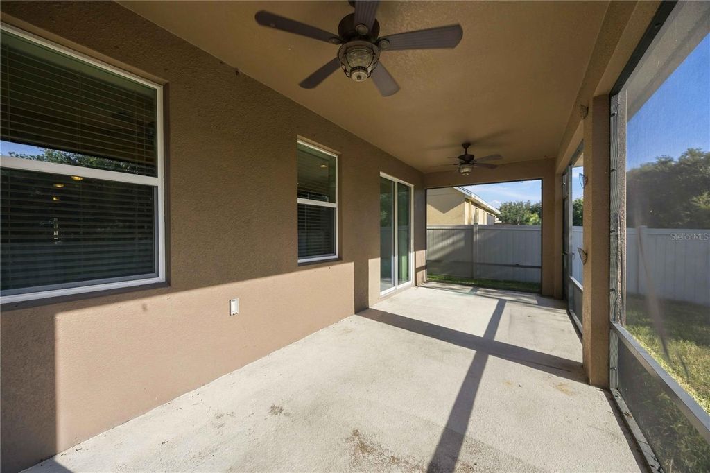 Image 45 of property listing at 5711 ARBOR WOOD COURT, Bradenton, FL 34203