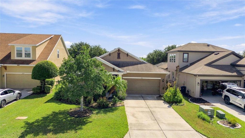 Image 6 of property listing at 5711 ARBOR WOOD COURT, Bradenton, FL 34203