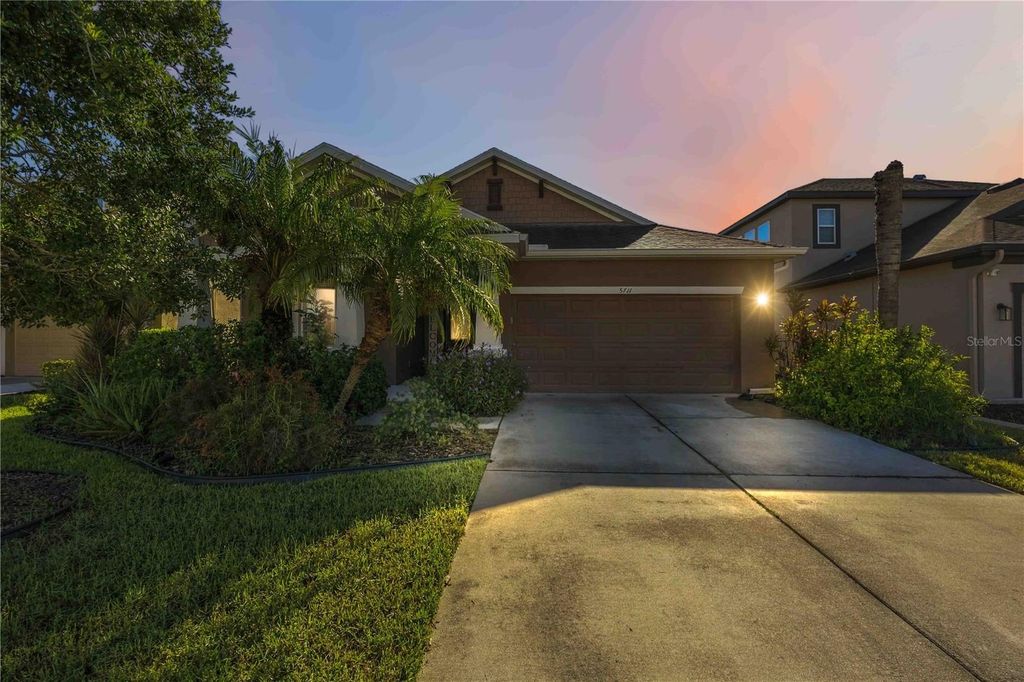 Image 61 of property listing at 5711 ARBOR WOOD COURT, Bradenton, FL 34203