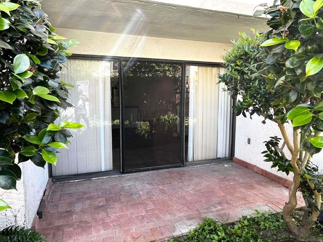8332 Regents Rd 1F, San Diego, CA 92122