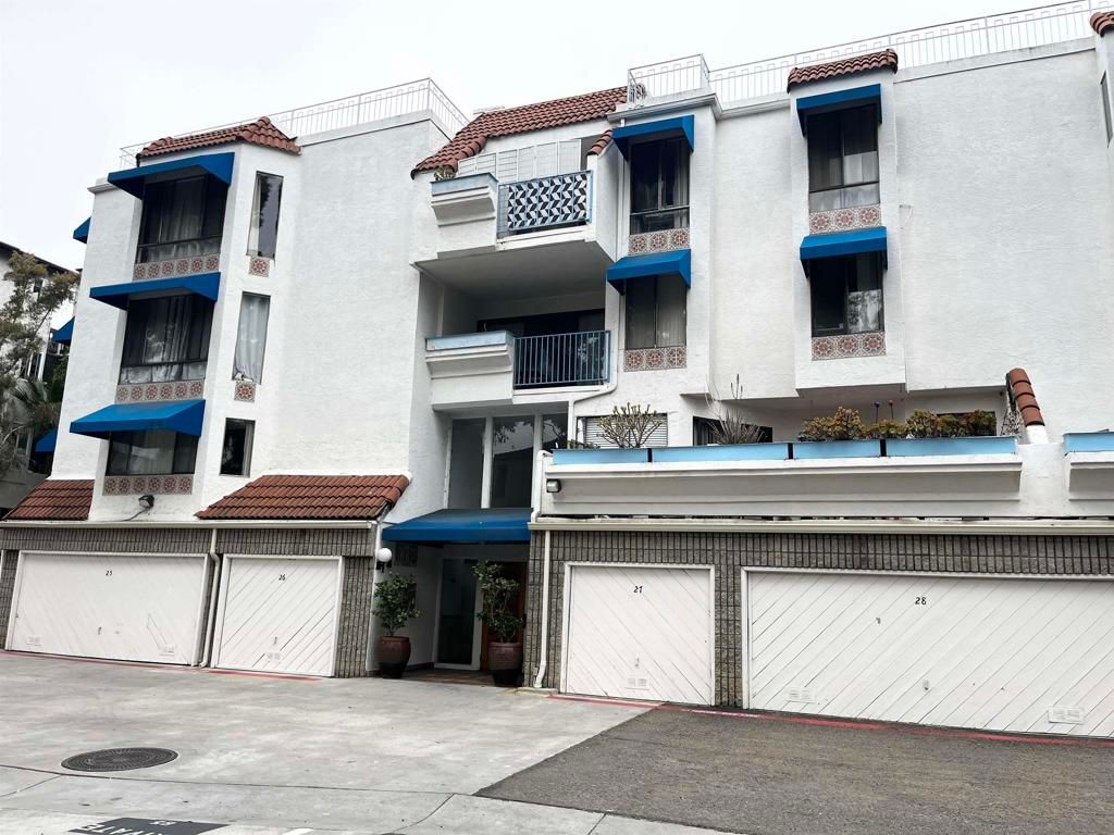 8332 Regents Rd 1F, San Diego, CA 92122