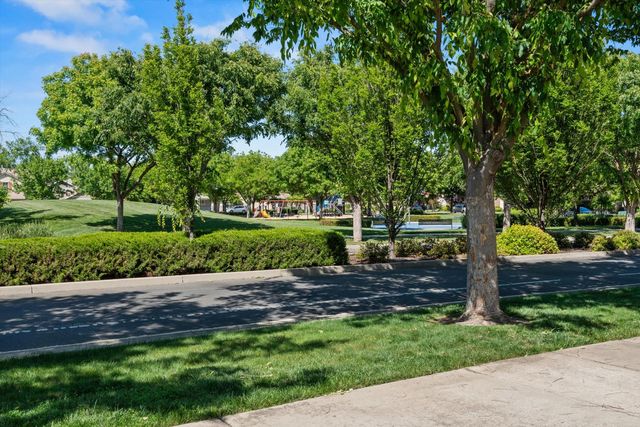 10938 Tower Park Dr, Rancho Cordova, CA 95670