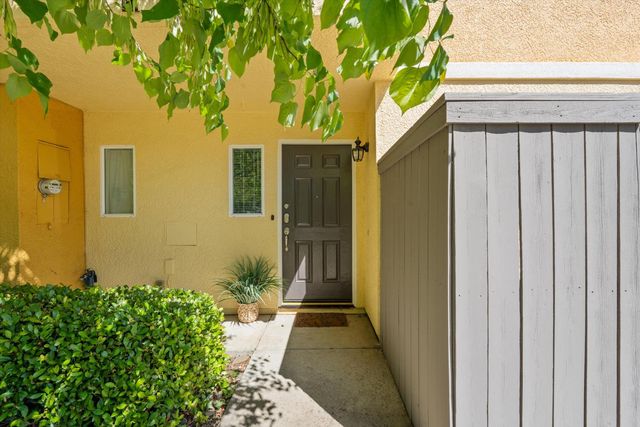 10938 Tower Park Dr, Rancho Cordova, CA 95670