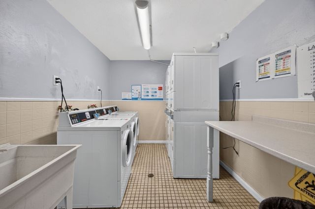 800 Governors Dr 6, Winthrop, MA 02152