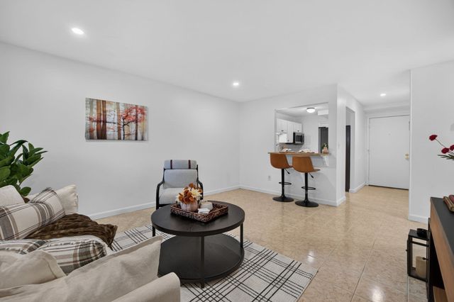 800 Governors Dr 6, Winthrop, MA 02152