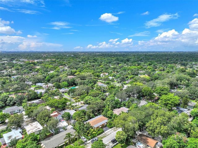 460 NE 132nd St, North Miami, FL 33161
