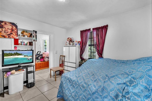 460 NE 132nd St, North Miami, FL 33161