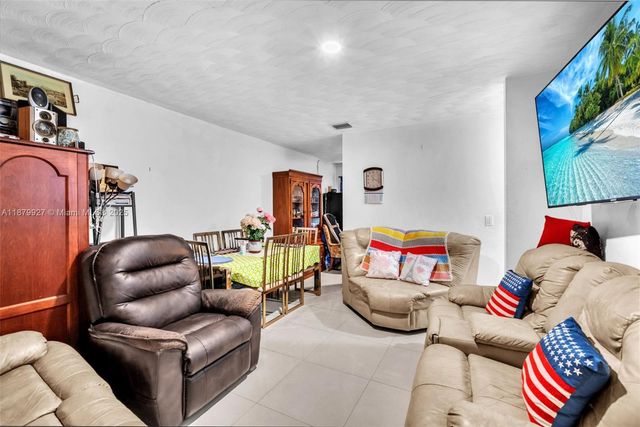 460 NE 132nd St, North Miami, FL 33161